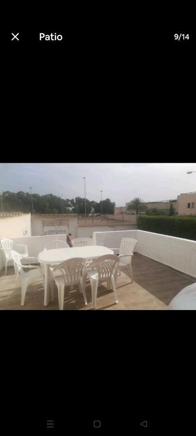 Вилла Acogedora Casa Con Piscina Торевьиа Экстерьер фото