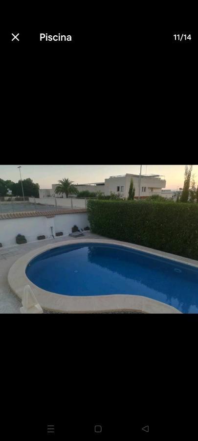 Вилла Acogedora Casa Con Piscina Торевьиа Экстерьер фото